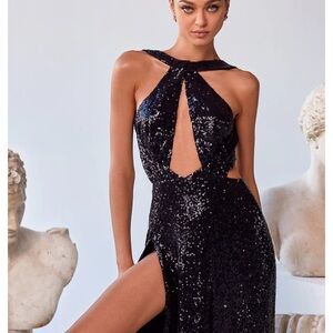 Alamour Vittoria Elegant Black Gown